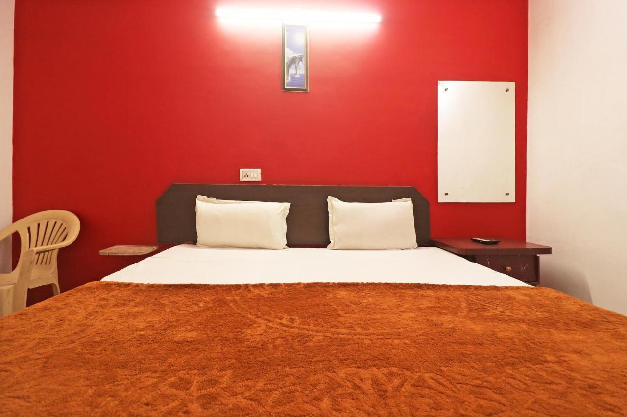 Spot On 48690 Hotel Host アーグラ エクステリア 写真